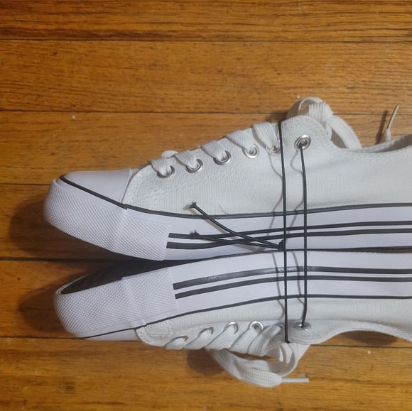 Epic Step Low Top Cap Toe Women's White Sneakers Size 6 - Picture 7 of 12